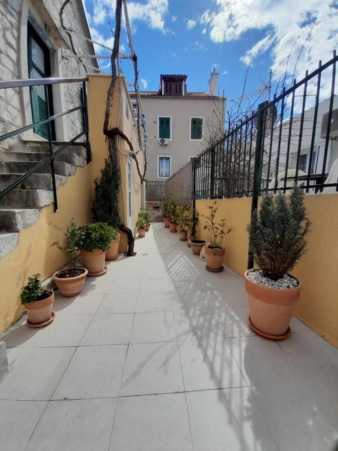 דירות ספליט Luxury Mansarda Duplex - City Centre - Stone House מראה חיצוני תמונה