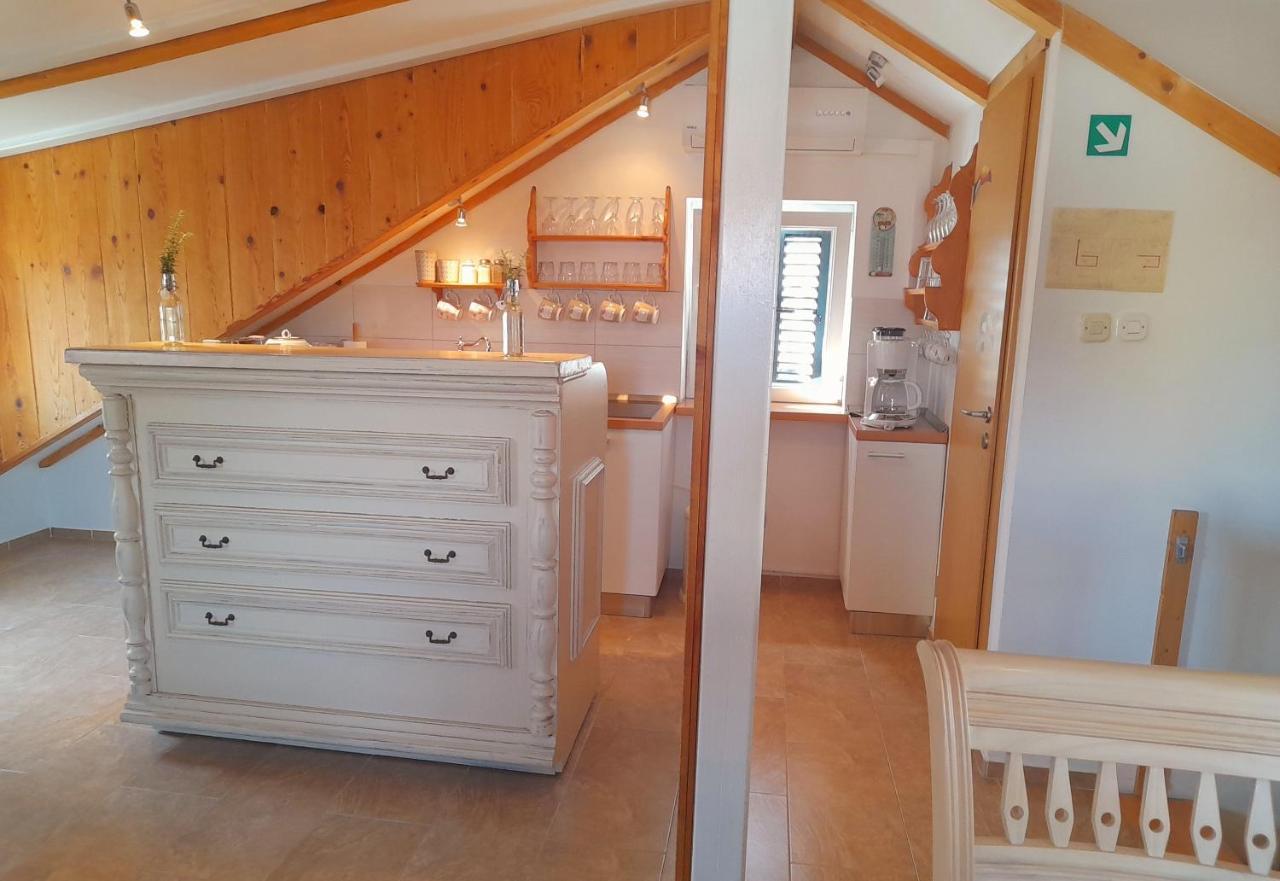 דירות ספליט Luxury Mansarda Duplex - City Centre - Stone House מראה חיצוני תמונה