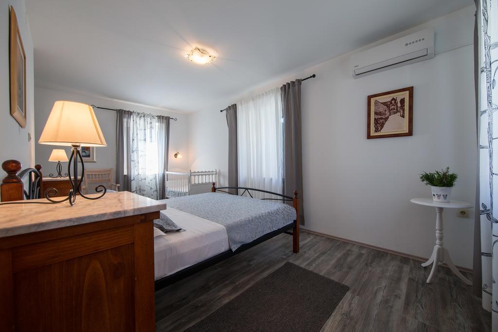 דירות ספליט Luxury Mansarda Duplex - City Centre - Stone House מראה חיצוני תמונה
